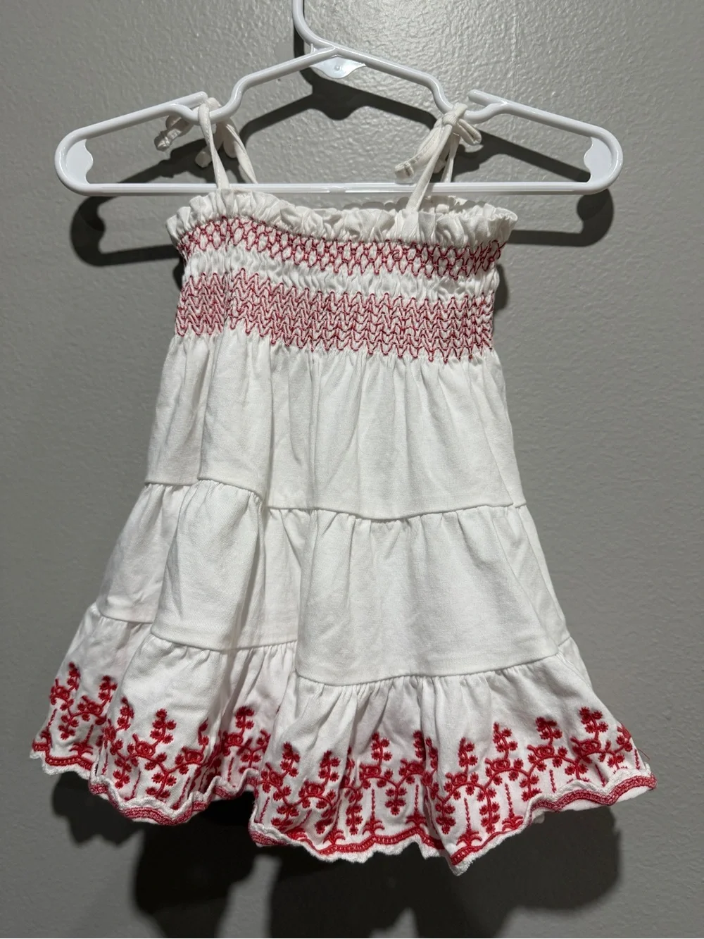Ralph Lauren Baby Girl White Dress with Red Embroidered Flower Patter size 6Mo